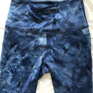 Beyond yoga blue tie dye tights